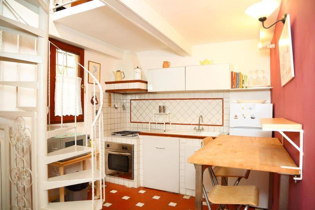 פירנצה Santa Maria Novella Station Florentine Apartment מראה חיצוני תמונה
