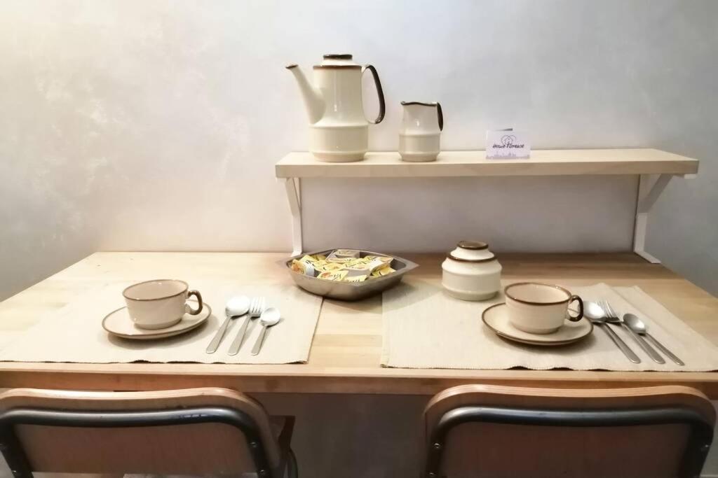 פירנצה Santa Maria Novella Station Florentine Apartment מראה חיצוני תמונה