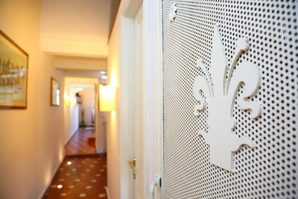 פירנצה Santa Maria Novella Station Florentine Apartment מראה חיצוני תמונה